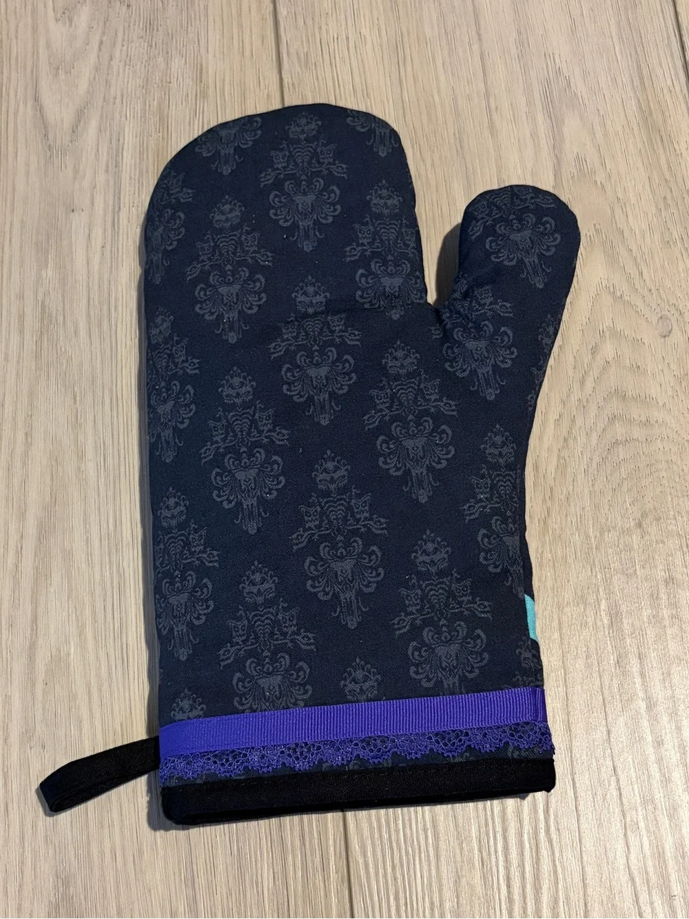 Disney Parks Haunted Mansion Oven Mitt Room for One More